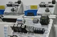 PLC應(yīng)用電工實(shí)訓(xùn)設(shè)